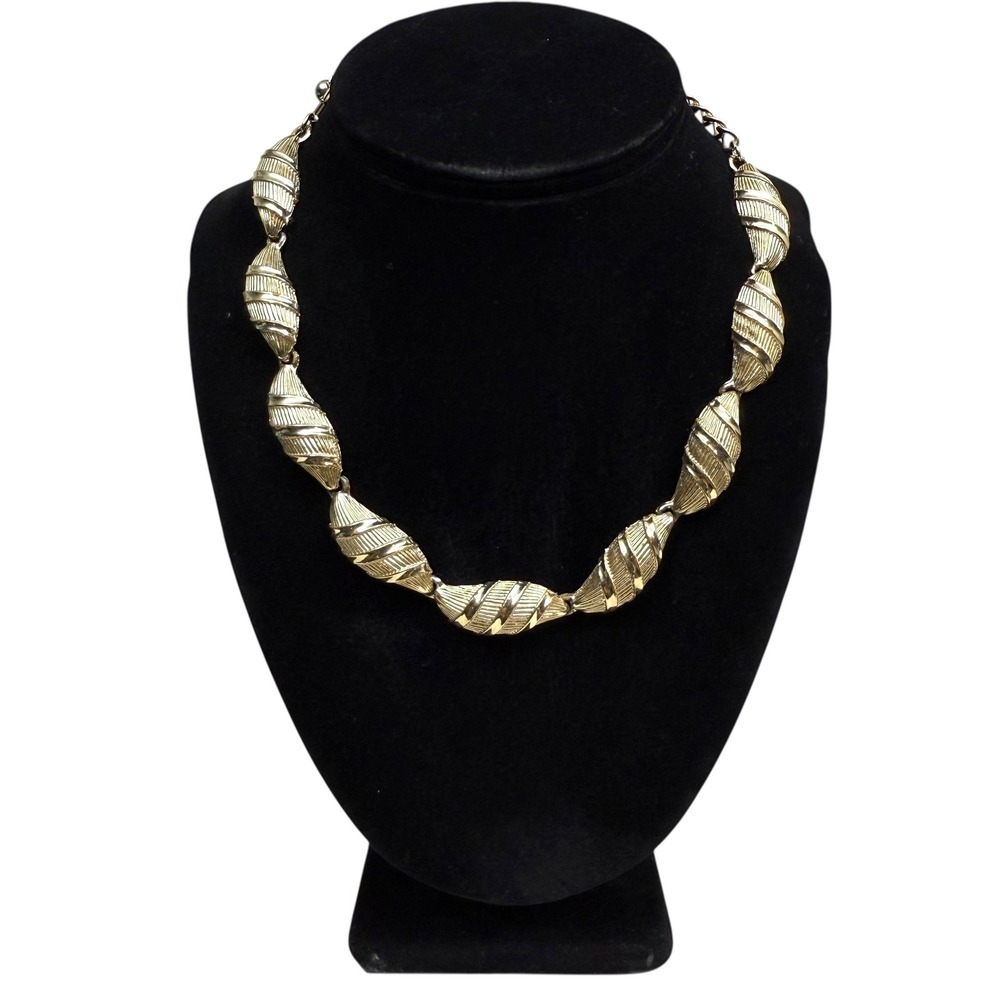 VTG Coro Des Pat Pend Gold Tone Statement Necklace Chunky Textured Jewelry 8in L